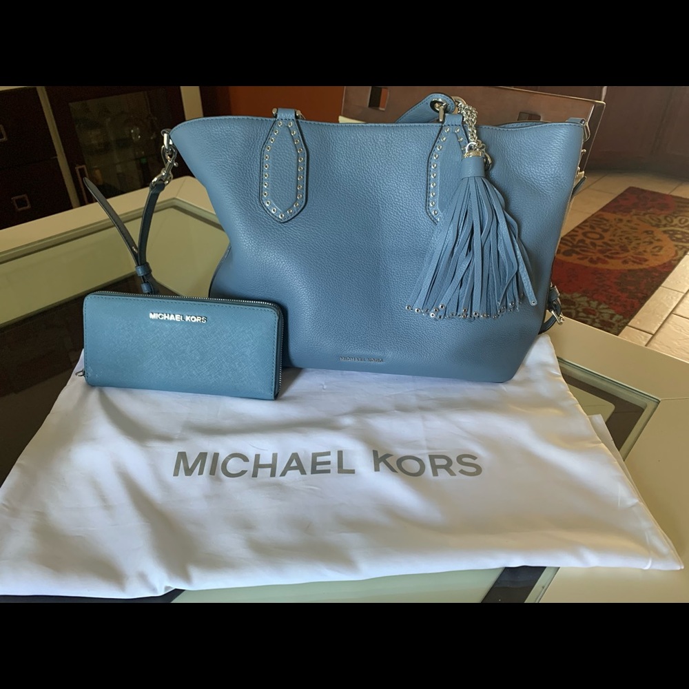 Authentic Michael Kors Brooklyn Large Satchel - image 1